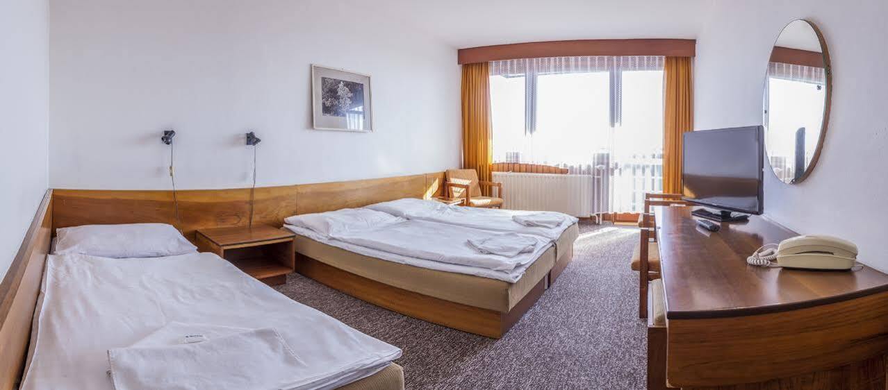 Hotel Sorea Hutnik Ii. Tatranská Lomnica Екстериор снимка